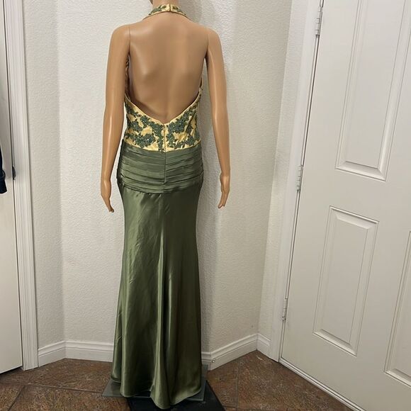 F.I.E.S.T.A FASHION Dress Sz Medium Formal Floral Embroided Beaded Sequin Gown - Picture 9 of 17